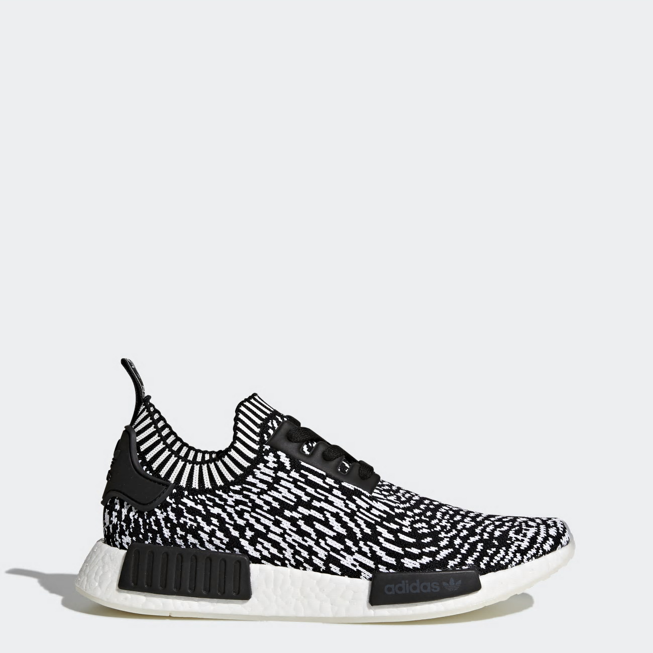 Adidas NMD_R1 Primeknit Női Utcai Cipő - Fekete [D33801]